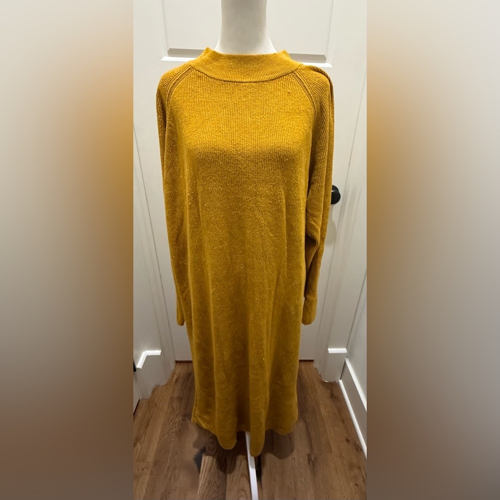 Free People Beach. Mustard Ribbed Sweater Dress. Size Large. - Picture 2 of 11